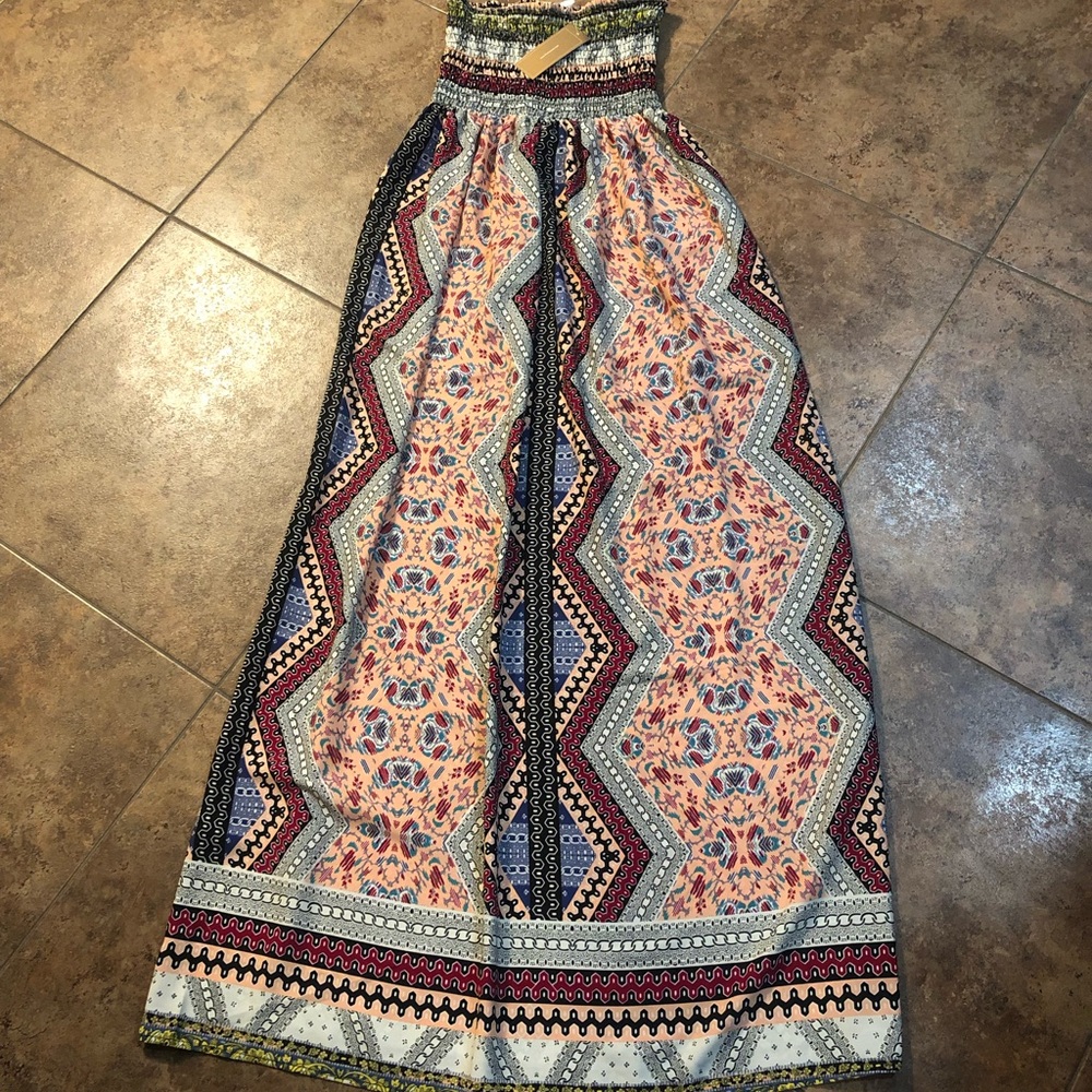 Francesca’s‎ Maxi Dress Size M NWT!